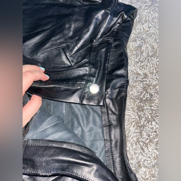 Black leather dress pants - Picture 2 of 4